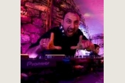 Profi Hochzeits DJ Tomix mit 25 Jahren Erfahrung - zum Festpreis