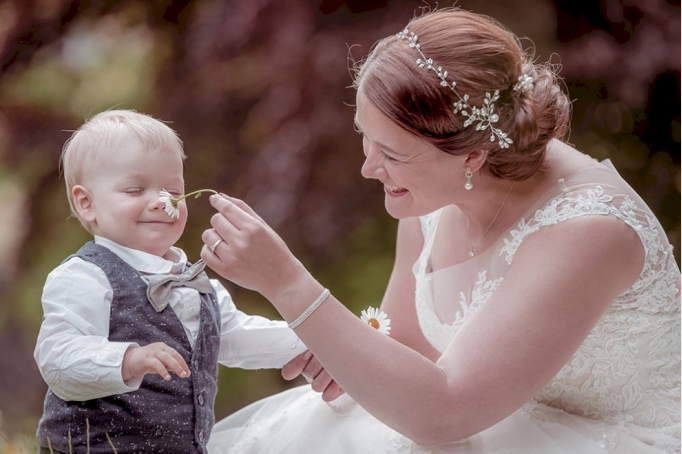 Ich bin Euer Hochzeitsfotograf René Cerny aus Augsburg, München und überall wo eure Liebe zuhause is